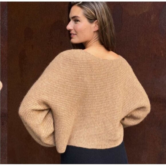 Aritzia Group by Babaton Tessin Sweater Size M - Picture 11 of 12